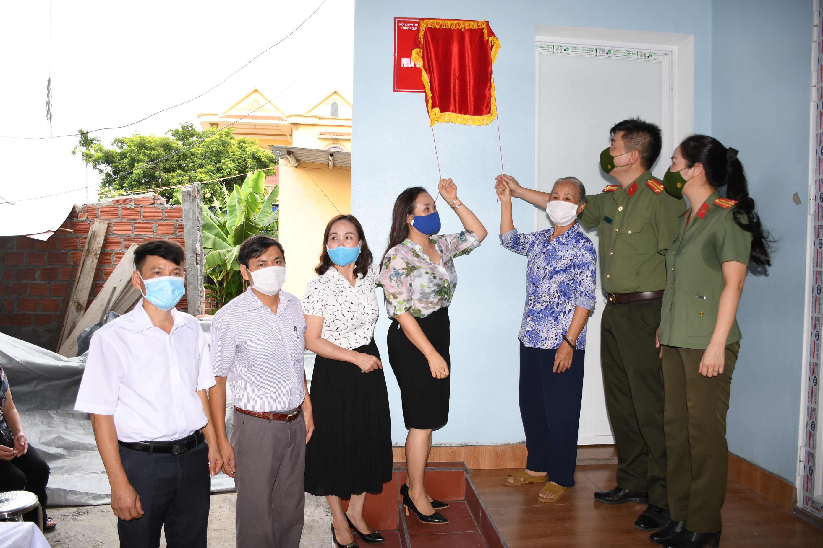 Tổ chức khánh thành 